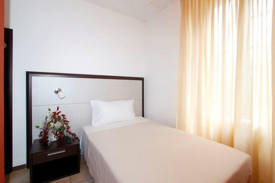 Albergo Maccagno Экстерьер фото