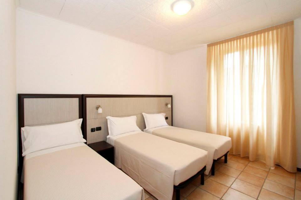 Albergo Maccagno Экстерьер фото